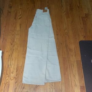 LEVIS HIGH LOOSE JEANS (SIZE 30)